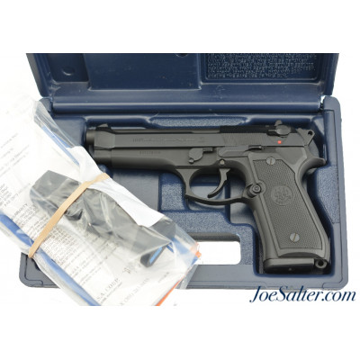 Boxed Beretta Model 92FS Pistol 9mm Two 15+1 Magazines 