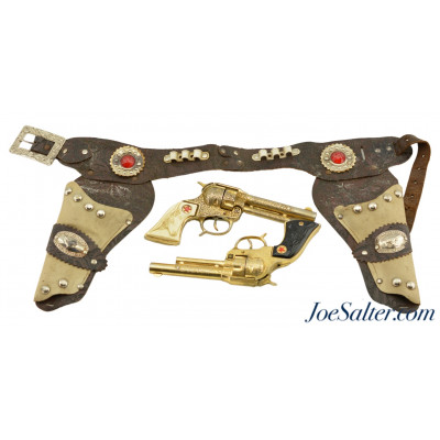 Set of Hubley "Texan JR" GOLD Die-Cast Cap Pistols/Holster Rig