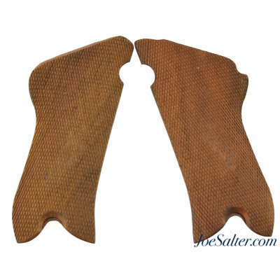 Luger P.O8 Walnut Checkered Grips Post War